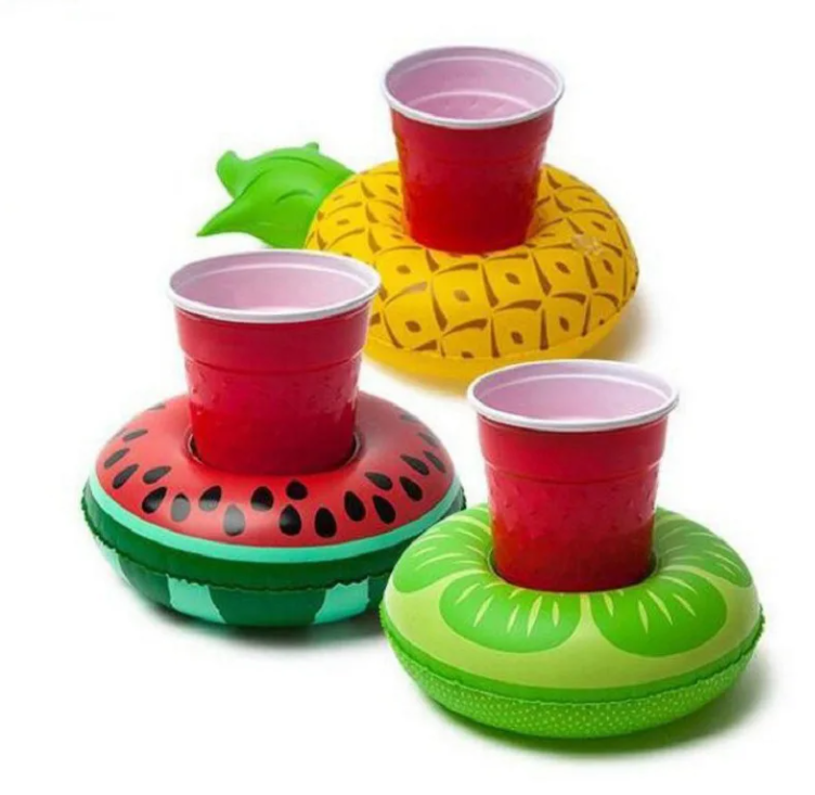 🎈 Portavasos Flotante Inflable Personalizado 🎈 ✅ Disponible en forma redonda y ¡también en diseños divertidos o temáticos! ✅ Ideal para piscinas, playa, spa y eventos promocionales ✅ Livianos, resistentes y fáciles de inflar ✅ Personalízalos con tu logo, colores corporativos o mensajes publicitarios ✅ ¡Una forma creativa de que tu marca flote con impacto!