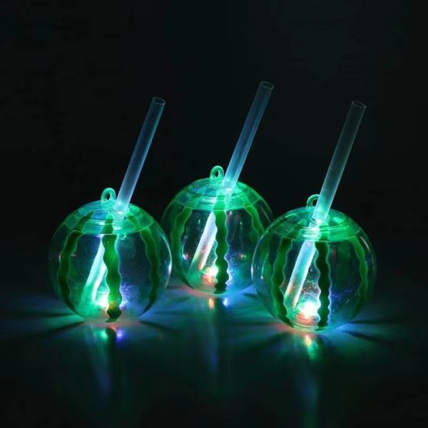 Tazas con motivos y luces led para bebidas